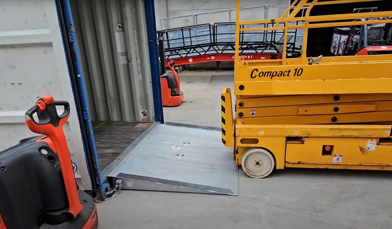 Container Ramp. AZ RAMP - HCNN-08 INOX. 8 000 Kg - Погрузочная рампа: фото 2 Container Ramp. AZ RAMP - HCNN-08 INOX. 8 000 Kg - Погрузочная рампа: фото 2