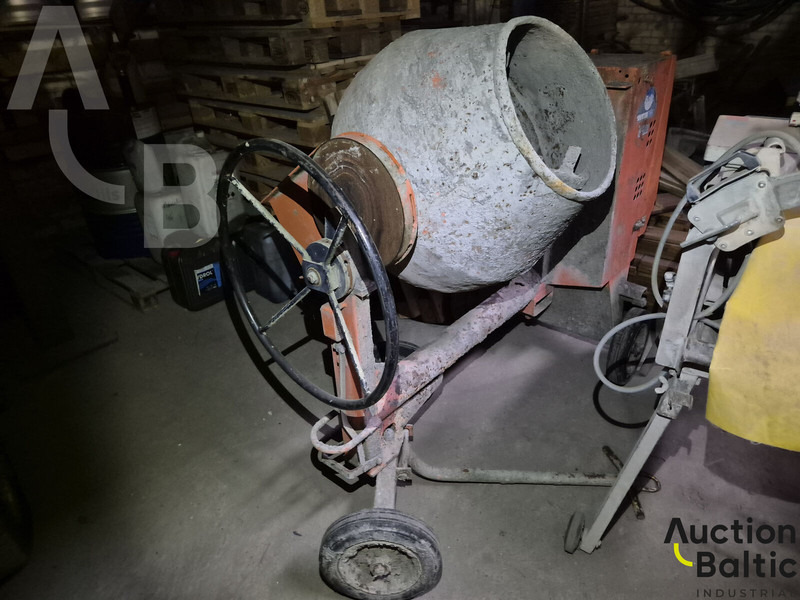 Belle Pemier 100 xt - Бетономешалка: фото 1 Belle Pemier 100 xt - Бетономешалка: фото 1