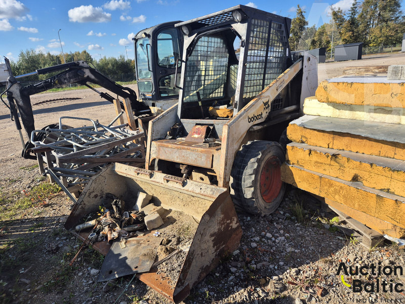 Bobcat 743 - Мини-погрузчик с бортовым поворотом: фото 2 Bobcat 743 - Мини-погрузчик с бортовым поворотом: фото 2