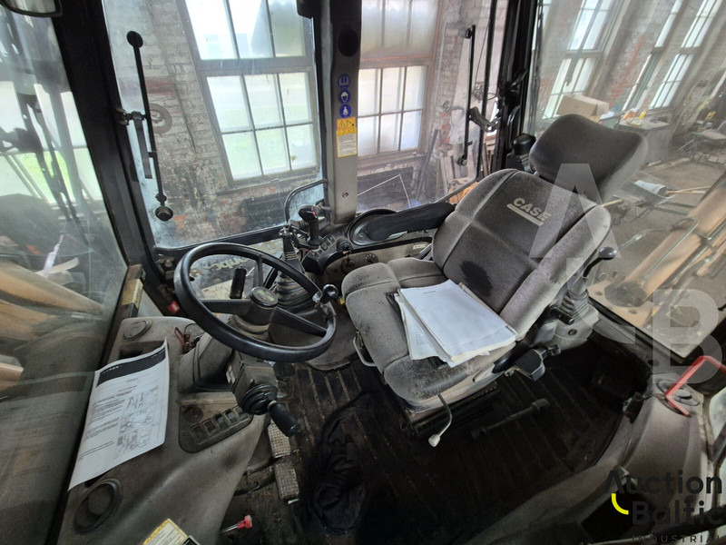 Case 695 SR-4 PS - Экскаватор-погрузчик: фото 4 Case 695 SR-4 PS - Экскаватор-погрузчик: фото 4