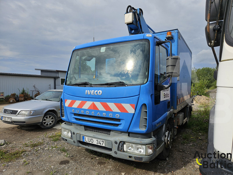 Iveco 100E 18 - Грузовик с подъемником: фото 1 Iveco 100E 18 - Грузовик с подъемником: фото 1