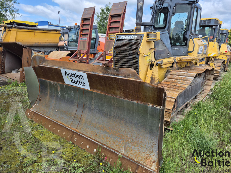 Komatsu D61EX-15 - Бульдозер: фото 2 Komatsu D61EX-15 - Бульдозер: фото 2