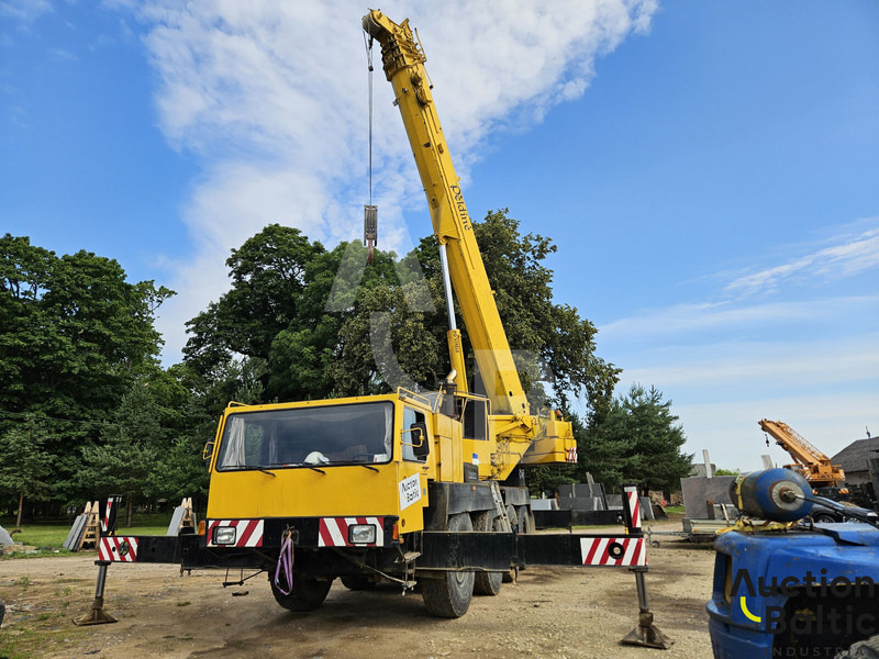 Liebherr LTM 1060 - Вседорожный кран: фото 3 Liebherr LTM 1060 - Вседорожный кран: фото 3
