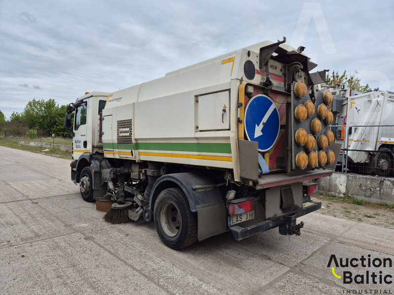 MAN TGM15.250 4X2 BL - Подметально-уборочная машина: фото 4 MAN TGM15.250 4X2 BL - Подметально-уборочная машина: фото 4