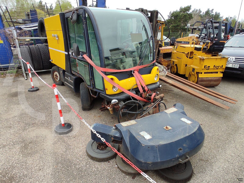 Mathieu Azura - Подметально-уборочная машина: фото 3 Mathieu Azura - Подметально-уборочная машина: фото 3