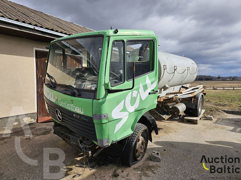 Mercedes-Benz 917 - Ассенизатор: фото 2 Mercedes-Benz 917 - Ассенизатор: фото 2