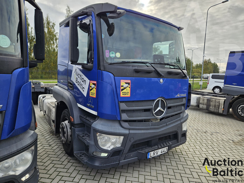Mercedes-Benz Actros 1843 - Грузовик-шасси: фото 2 Mercedes-Benz Actros 1843 - Грузовик-шасси: фото 2