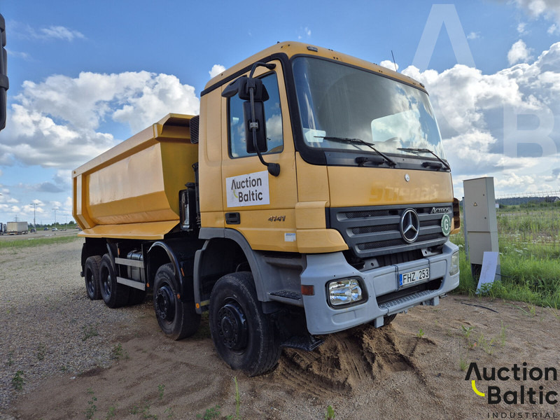 Mercedes-Benz Actros 4141 - Самосвал: фото 1 Mercedes-Benz Actros 4141 - Самосвал: фото 1