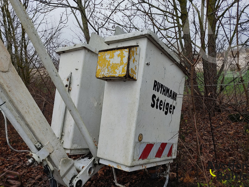 Грузовик с подъемником Mercedes-Benz Lako 911: фото 10 Грузовик с подъемником Mercedes-Benz Lako 911: фото 10