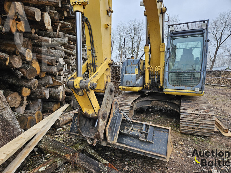 New Holland E 145 - Гусеничный экскаватор: фото 3 New Holland E 145 - Гусеничный экскаватор: фото 3