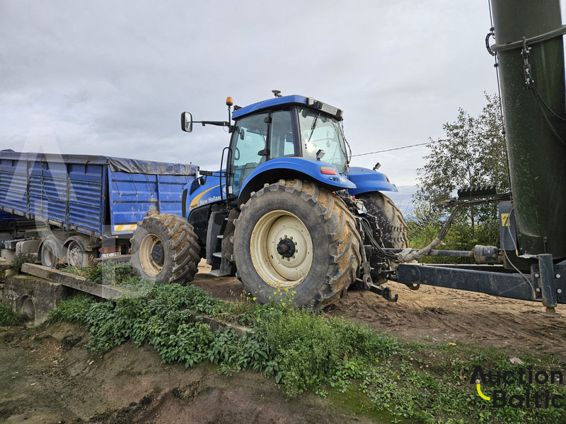 New Holland T 8040 - Трактор: фото 3 New Holland T 8040 - Трактор: фото 3