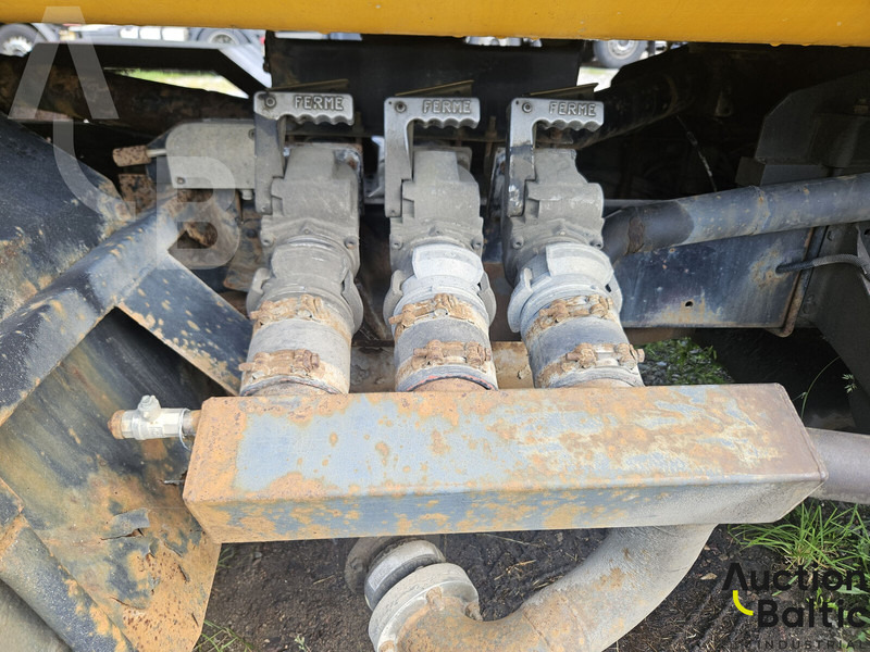 Грузовик-цистерна Renault Midliner S 150: фото 9 Грузовик-цистерна Renault Midliner S 150: фото 9