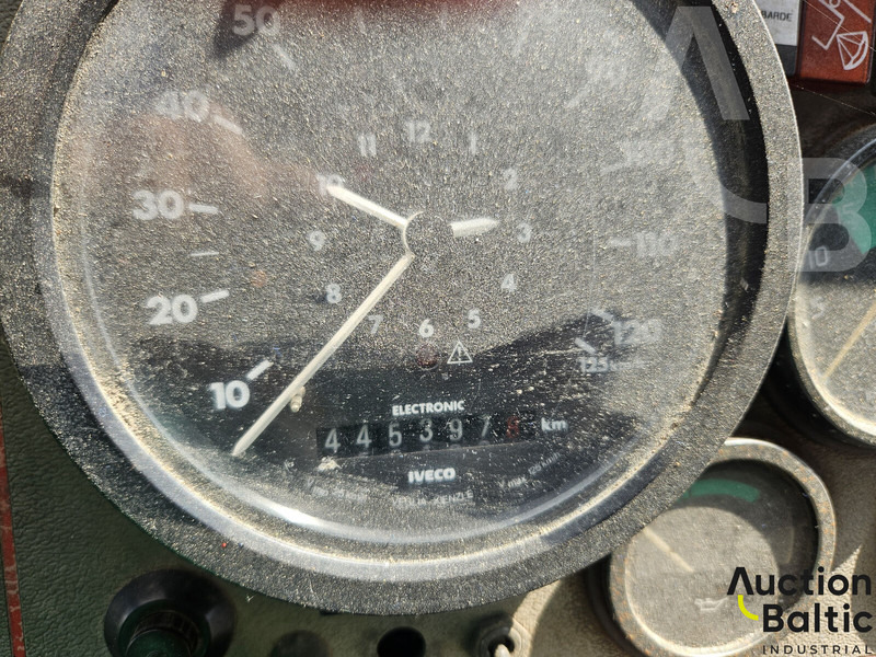 Грузовик-цистерна Renault Midliner S 150: фото 7 Грузовик-цистерна Renault Midliner S 150: фото 7