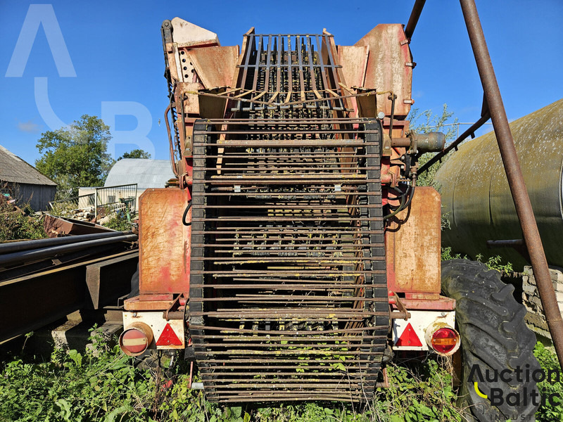 TIM Sugar beet harvester - Зерноуборочный комбайн: фото 3 TIM Sugar beet harvester - Зерноуборочный комбайн: фото 3