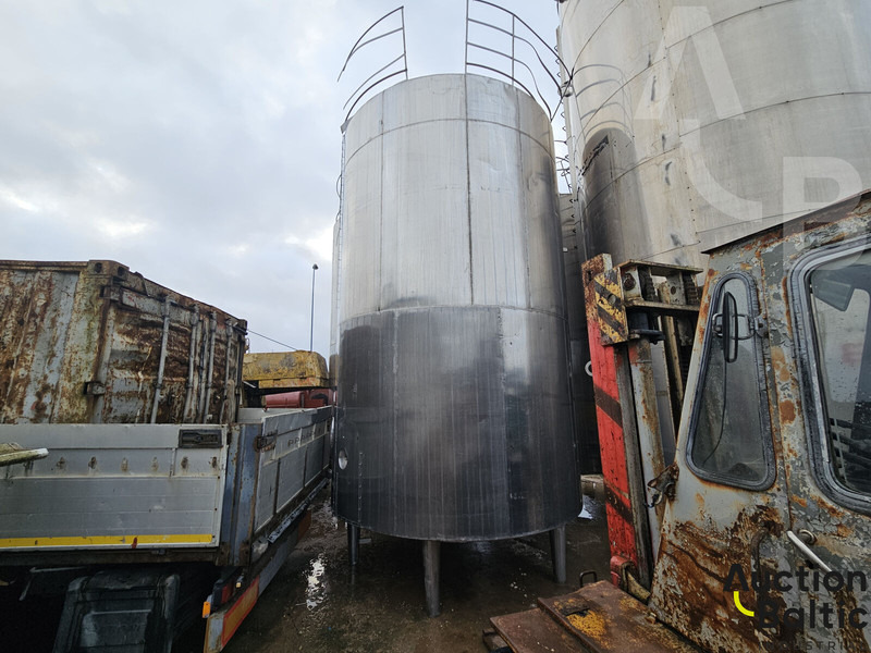 Tanker - Грузовик-цистерна: фото 1 Tanker - Грузовик-цистерна: фото 1