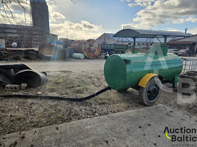 Trailer with tank - Прицеп-цистерна: фото 2 Trailer with tank - Прицеп-цистерна: фото 2