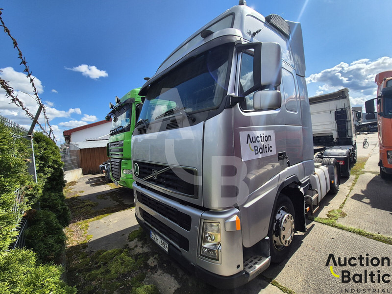 Volvo FH12 - Тягач: фото 1 Volvo FH12 - Тягач: фото 1