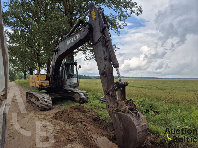 Volvo EC 210 C L - Гусеничный экскаватор: фото 1 Volvo EC 210 C L - Гусеничный экскаватор: фото 1