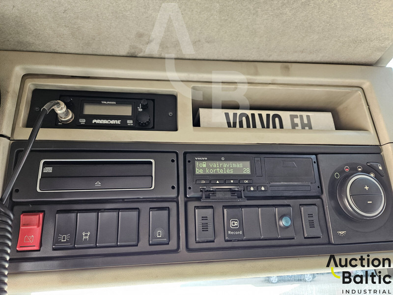 Грузовик-цистерна для транспортировки топлива Volvo FH 420: фото 15