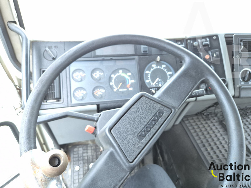 Volvo FL6 - Грузовик-цистерна: фото 5 Volvo FL6 - Грузовик-цистерна: фото 5