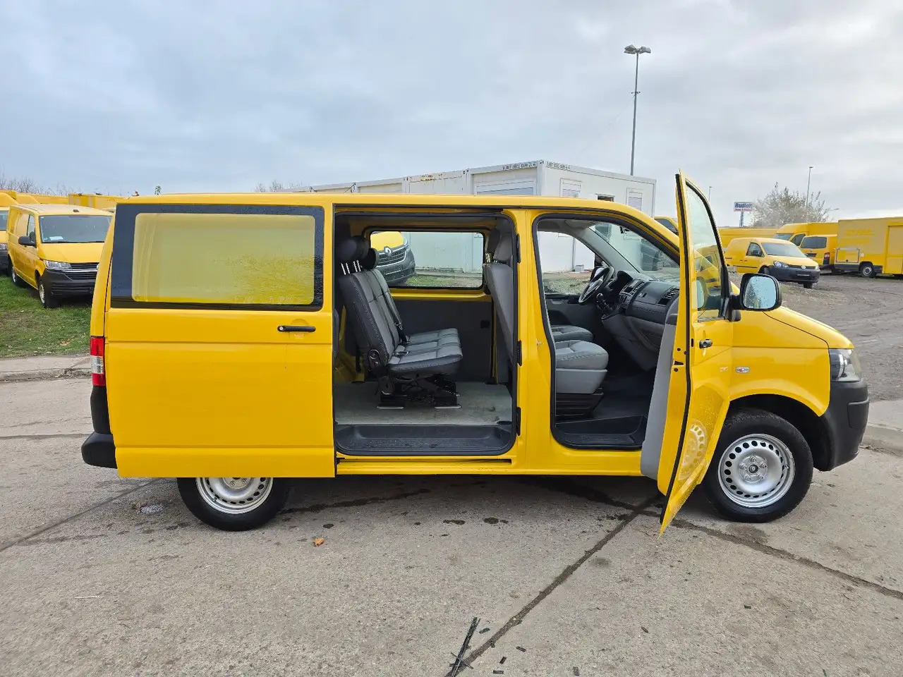 Volkswagen T5 Transporter/ 2.0 TDI/EU5/1.Hand/5-Sitze - Цельнометаллический фургон: фото 1 Volkswagen T5 Transporter/ 2.0 TDI/EU5/1.Hand/5-Sitze - Цельнометаллический фургон: фото 1
