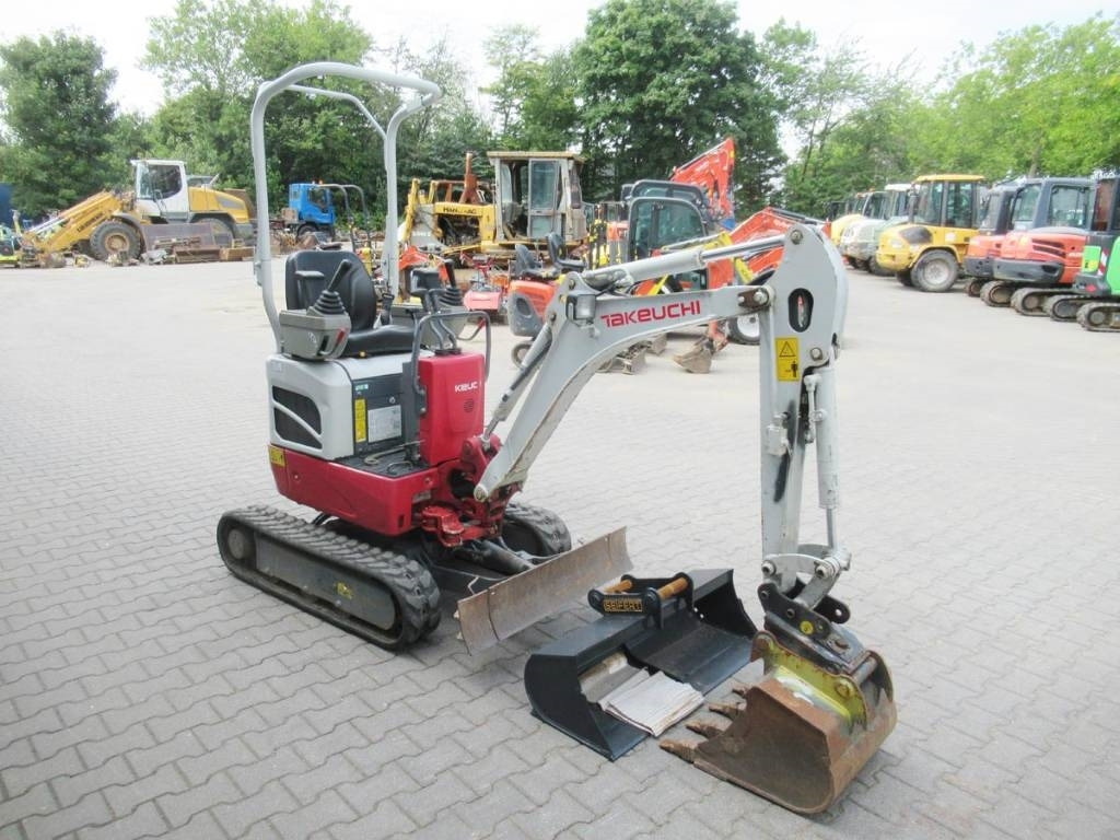 Takeuchi TB 210 R - Мини-экскаватор: фото 2 Takeuchi TB 210 R - Мини-экскаватор: фото 2