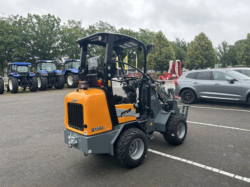 Giant Tobroco G1500 - Мини-погрузчик с бортовым поворотом: фото 3 Giant Tobroco G1500 - Мини-погрузчик с бортовым поворотом: фото 3