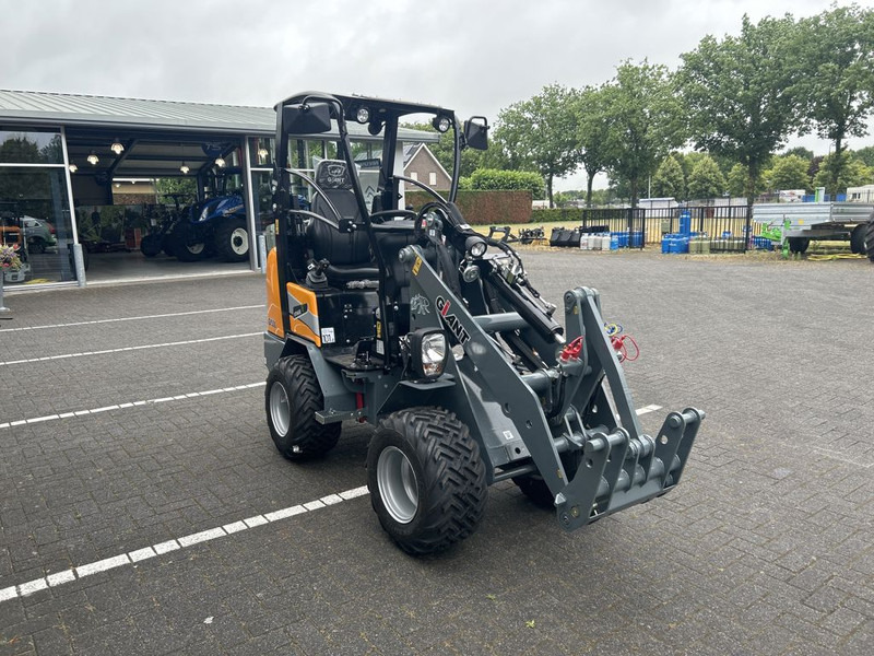 Giant Tobroco G1500 - Мини-погрузчик с бортовым поворотом: фото 4 Giant Tobroco G1500 - Мини-погрузчик с бортовым поворотом: фото 4
