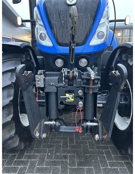 Трактор New Holland New Holland T7.215S: фото 13 Трактор New Holland New Holland T7.215S: фото 13