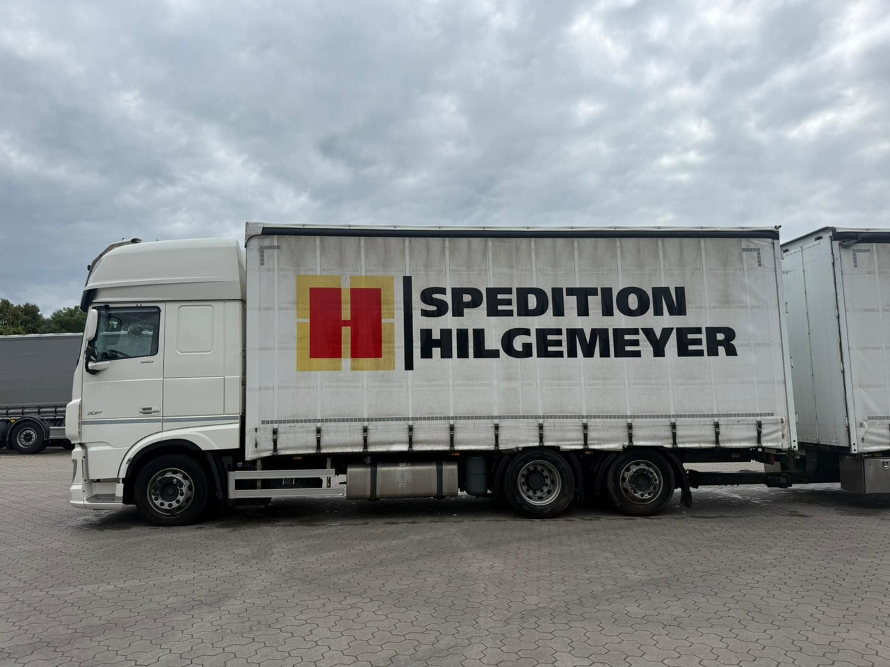 DAF XF 480 FAN LowDeck 6x2 Jumbo Inklusive Anhänger - Тентованный грузовик: фото 4 DAF XF 480 FAN LowDeck 6x2 Jumbo Inklusive Anhänger - Тентованный грузовик: фото 4