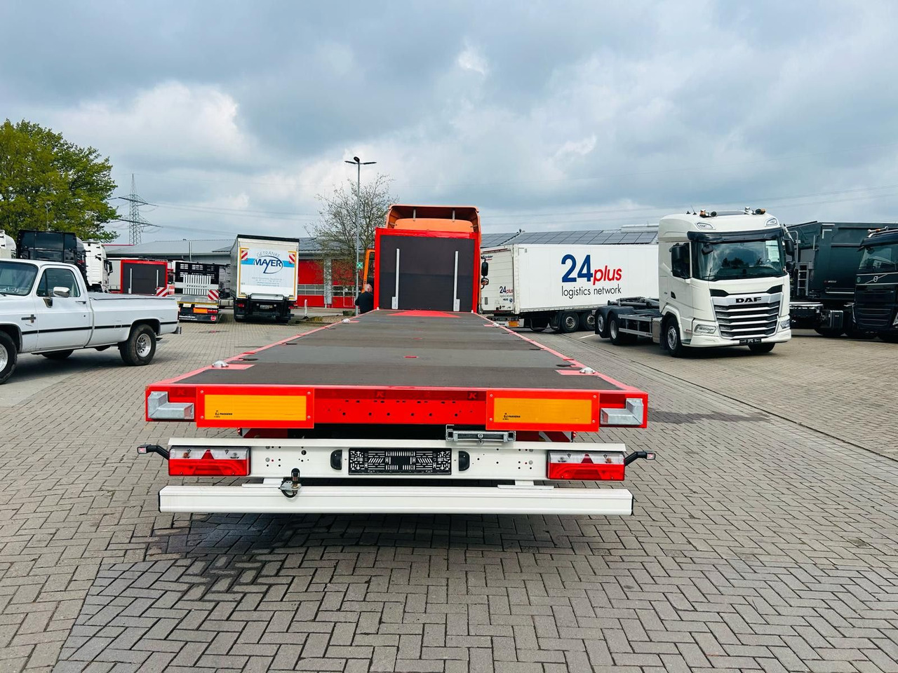 Kässbohrer K.SFS M Mega Plattform Auflieger Sofort Verfügba - Полуприцеп бортовой/ Платформа: фото 5 Kässbohrer K.SFS M Mega Plattform Auflieger Sofort Verfügba - Полуприцеп бортовой/ Платформа: фото 5