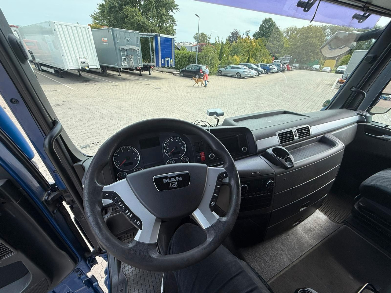 Грузовик для перевозки напитков MAN TGA Schwenkwand-Getränkeaufbau incl. Anhänger: фото 8 Грузовик для перевозки напитков MAN TGA Schwenkwand-Getränkeaufbau incl. Anhänger: фото 8