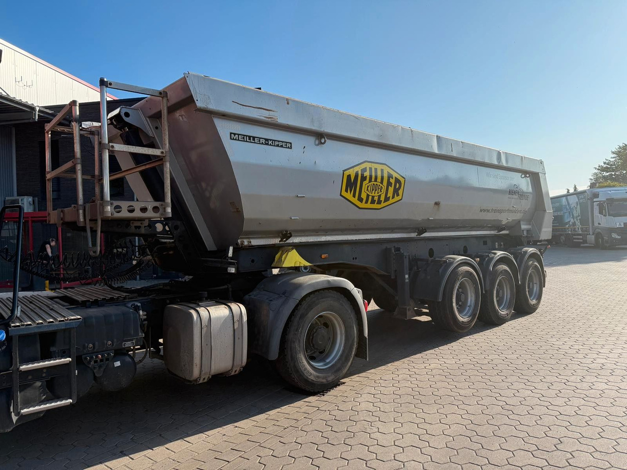 Meiller F.X. MEILLER KISA3 24 m3 - Самосвальный полуприцеп: фото 1 Meiller F.X. MEILLER KISA3 24 m3 - Самосвальный полуприцеп: фото 1