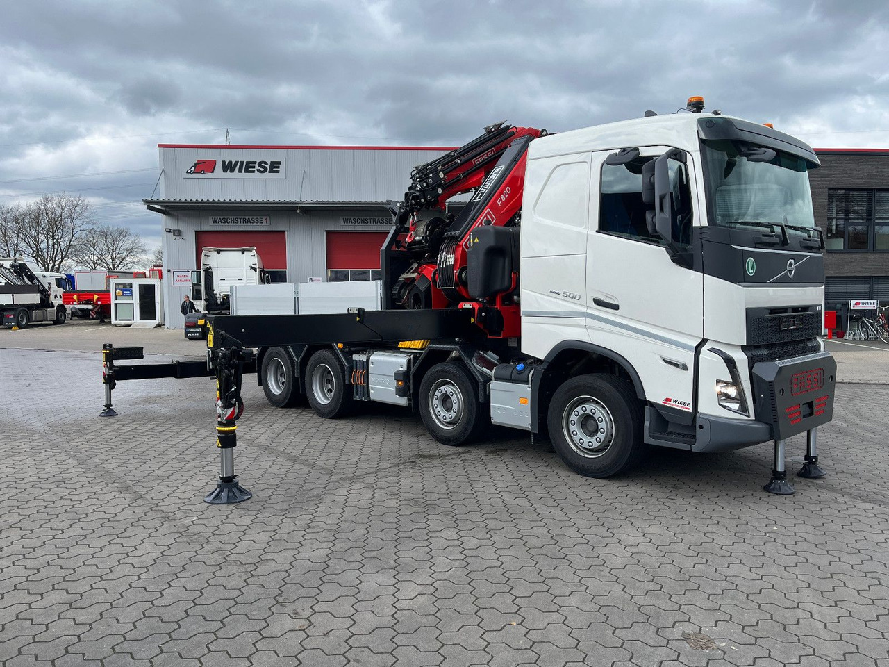 Volvo FH 500 8x4 Kran F820 RA2.27 Jib & Winde Sofort - Грузовик бортовой/ Платформа, Автоманипулятор: фото 4 Volvo FH 500 8x4 Kran F820 RA2.27 Jib & Winde Sofort - Грузовик бортовой/ Платформа, Автоманипулятор: фото 4