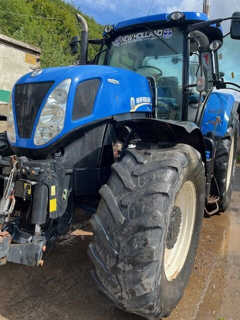 New Holland T7.220 - Трактор: фото 3 New Holland T7.220 - Трактор: фото 3