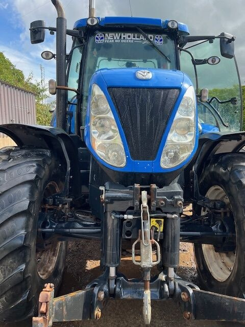New Holland T7.220 - Трактор: фото 1 New Holland T7.220 - Трактор: фото 1