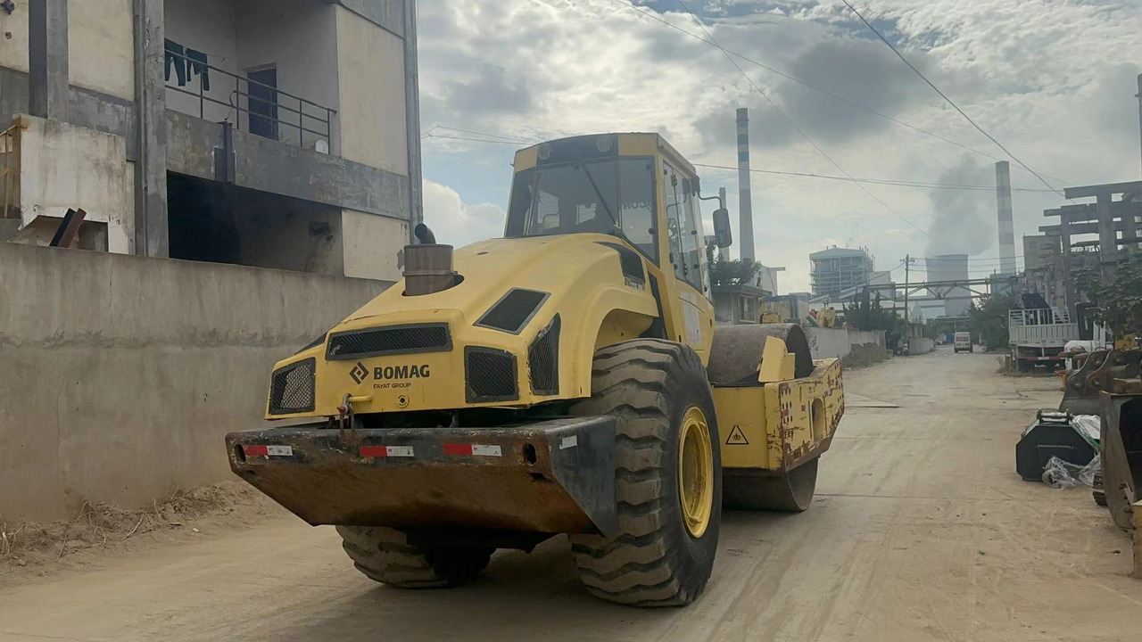 BOMAG BW226 - Каток: фото 5 BOMAG BW226 - Каток: фото 5
