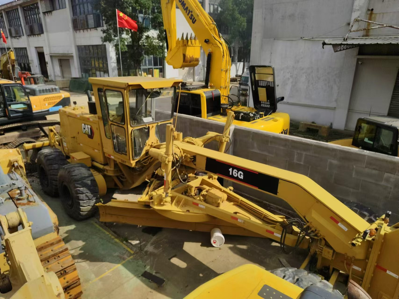 CATERPILLAR 16G - Грейдер: фото 1 CATERPILLAR 16G - Грейдер: фото 1