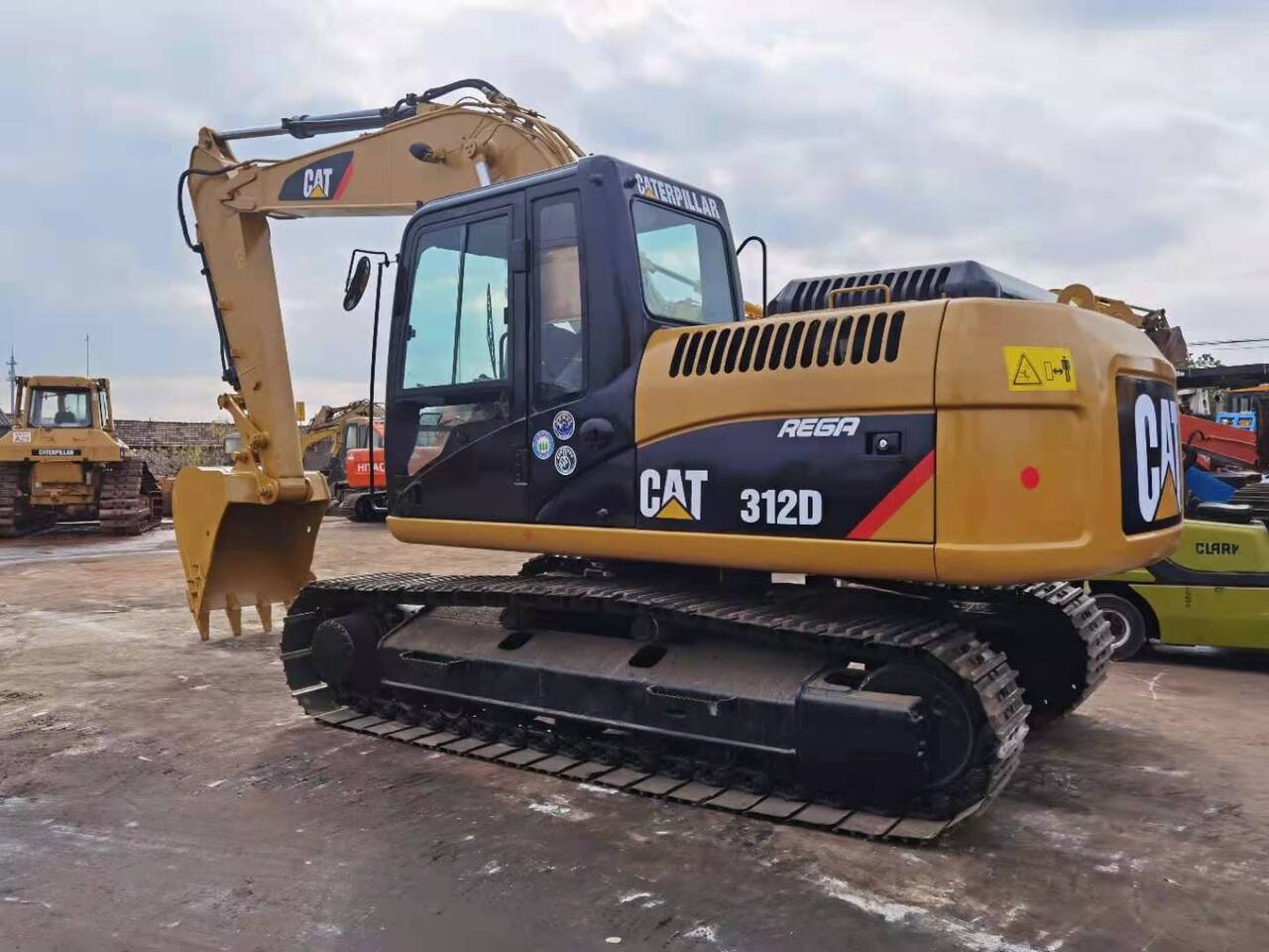 CATERPILLAR 312D - Гусеничный экскаватор: фото 1 CATERPILLAR 312D - Гусеничный экскаватор: фото 1