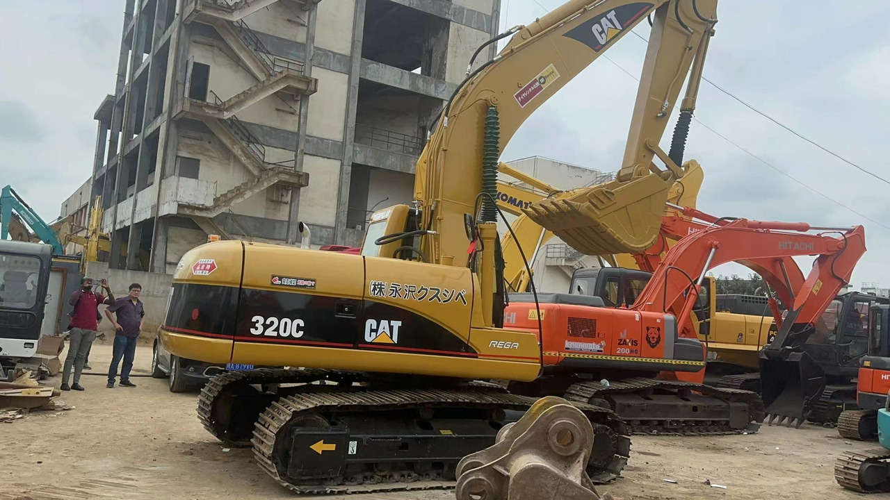 CATERPILLAR 320CL - Гусеничный экскаватор: фото 1 CATERPILLAR 320CL - Гусеничный экскаватор: фото 1