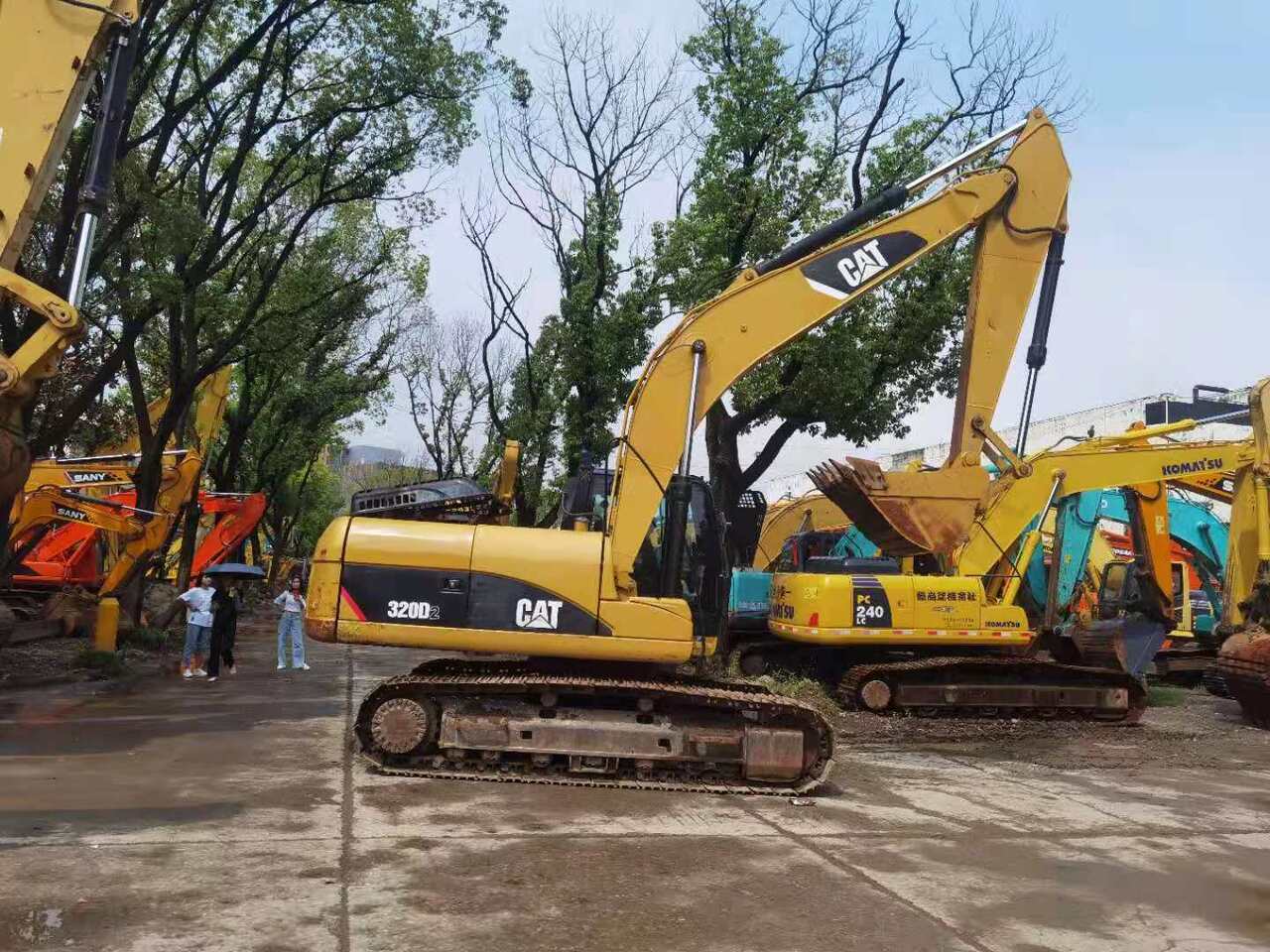 CATERPILLAR 320D2 - Гусеничный экскаватор: фото 1 CATERPILLAR 320D2 - Гусеничный экскаватор: фото 1
