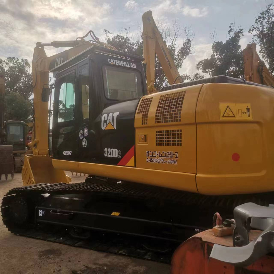 CATERPILLAR 320D2 - Гусеничный экскаватор: фото 4 CATERPILLAR 320D2 - Гусеничный экскаватор: фото 4