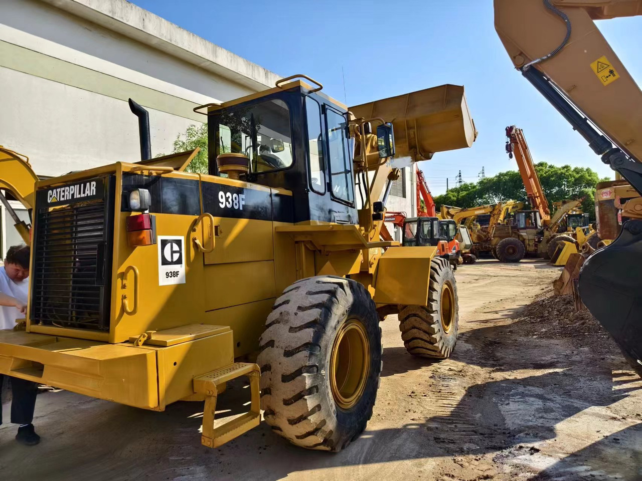 CATERPILLAR 938F - Колёсный погрузчик: фото 3 CATERPILLAR 938F - Колёсный погрузчик: фото 3