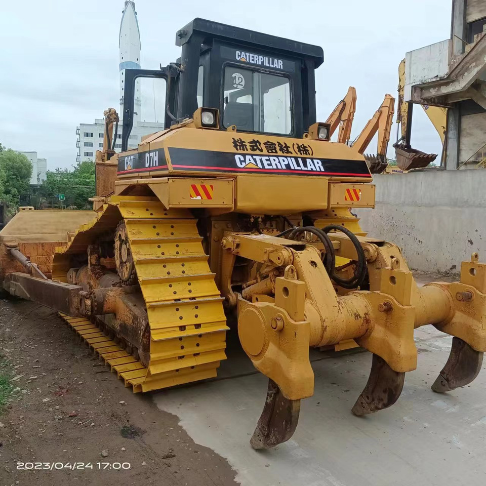 CATERPILLAR D7H - Бульдозер: фото 3 CATERPILLAR D7H - Бульдозер: фото 3