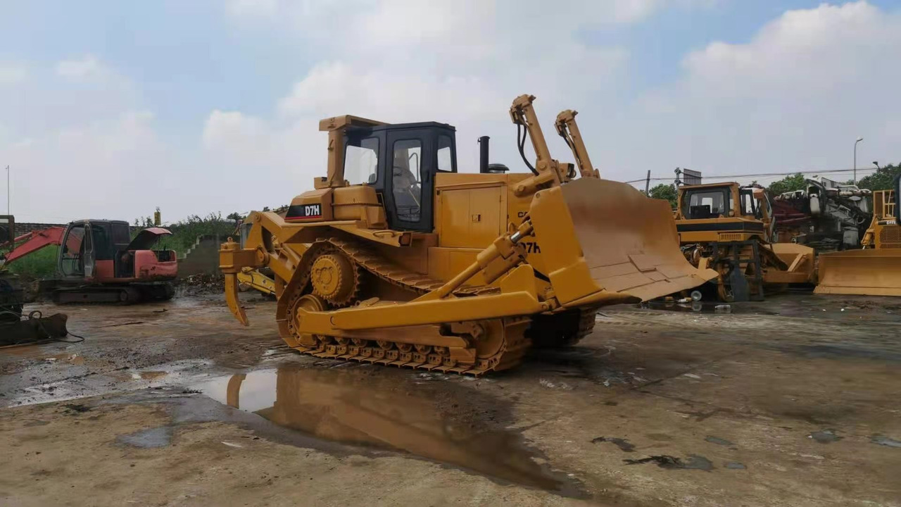 CATERPILLAR D7H - Бульдозер: фото 2 CATERPILLAR D7H - Бульдозер: фото 2