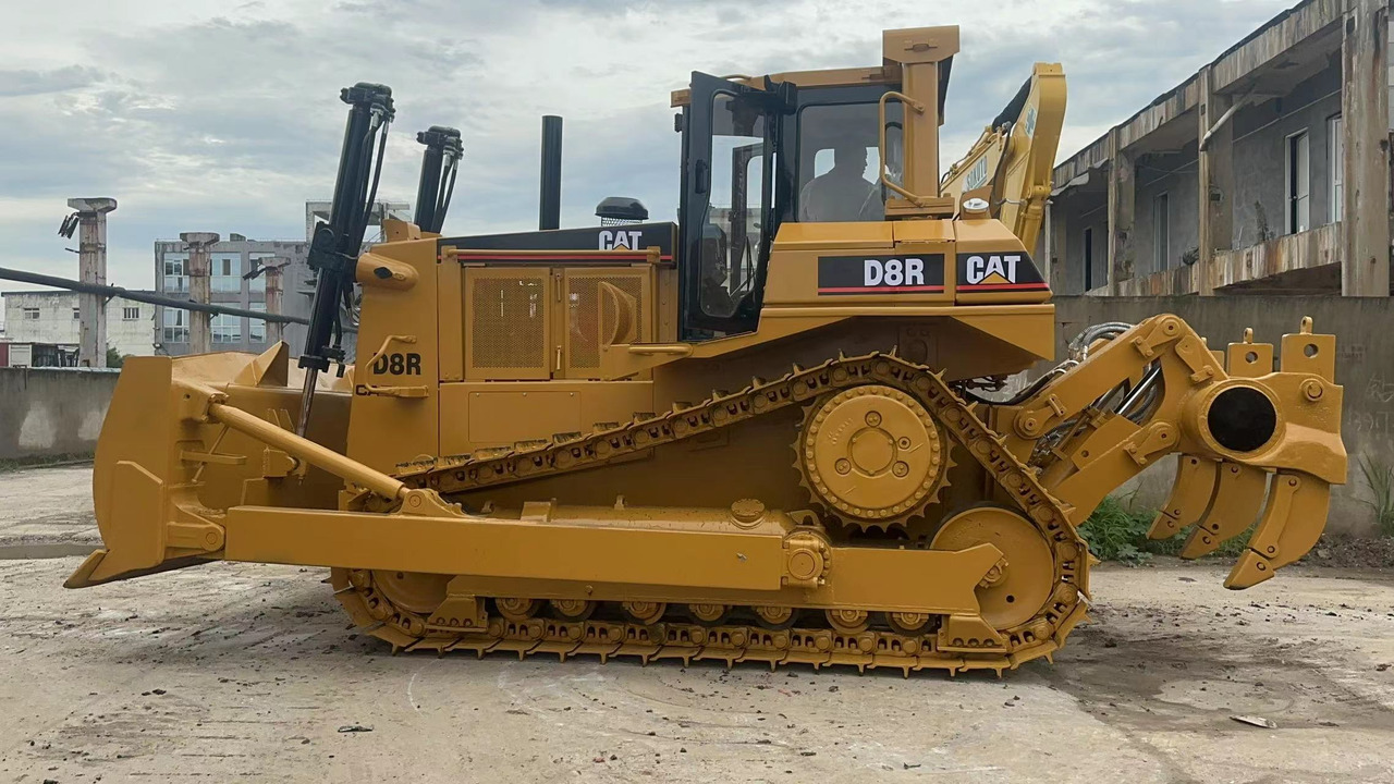CATERPILLAR D8R - Бульдозер: фото 1 CATERPILLAR D8R - Бульдозер: фото 1