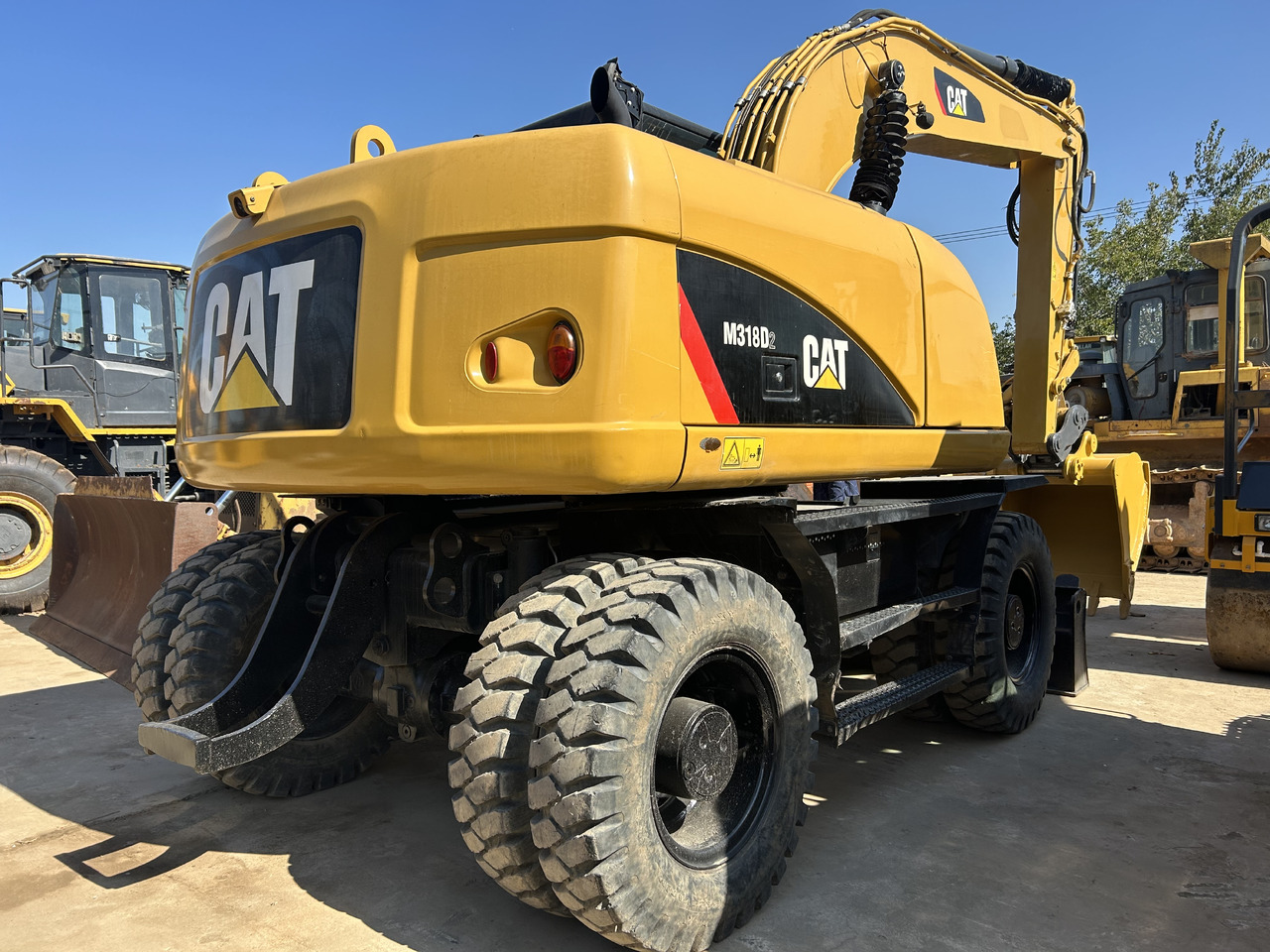 CATERPILLAR M318 - Колёсный экскаватор: фото 2 CATERPILLAR M318 - Колёсный экскаватор: фото 2