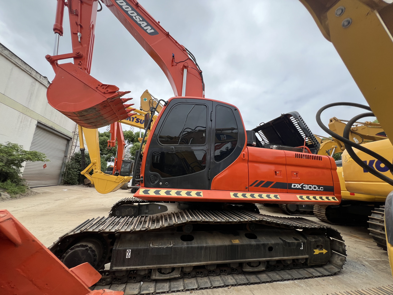 DOOSAN DX300 LC-7 - Гусеничный экскаватор: фото 1 DOOSAN DX300 LC-7 - Гусеничный экскаватор: фото 1
