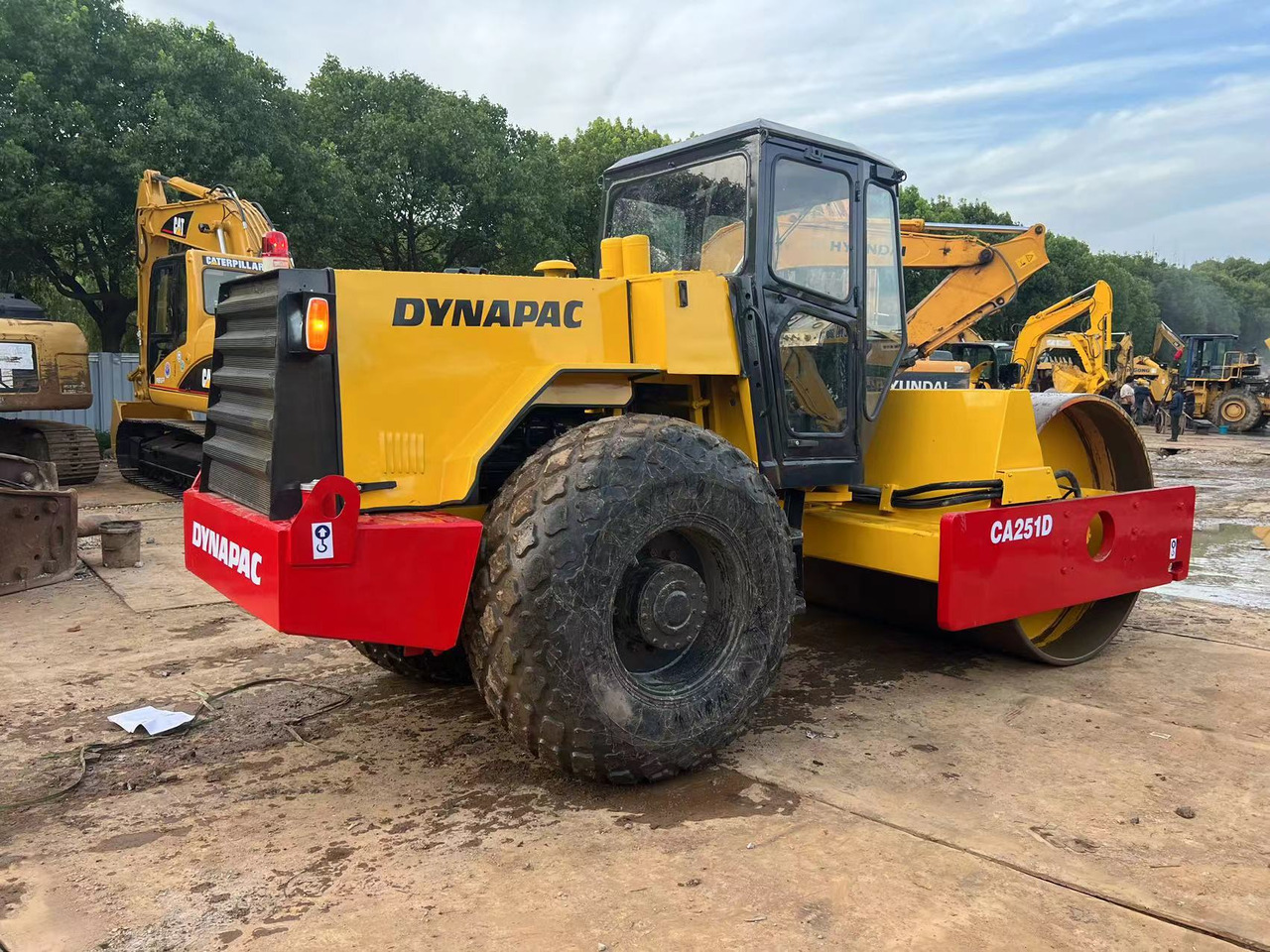 DYNAPAC CA215D - Каток: фото 2 DYNAPAC CA215D - Каток: фото 2