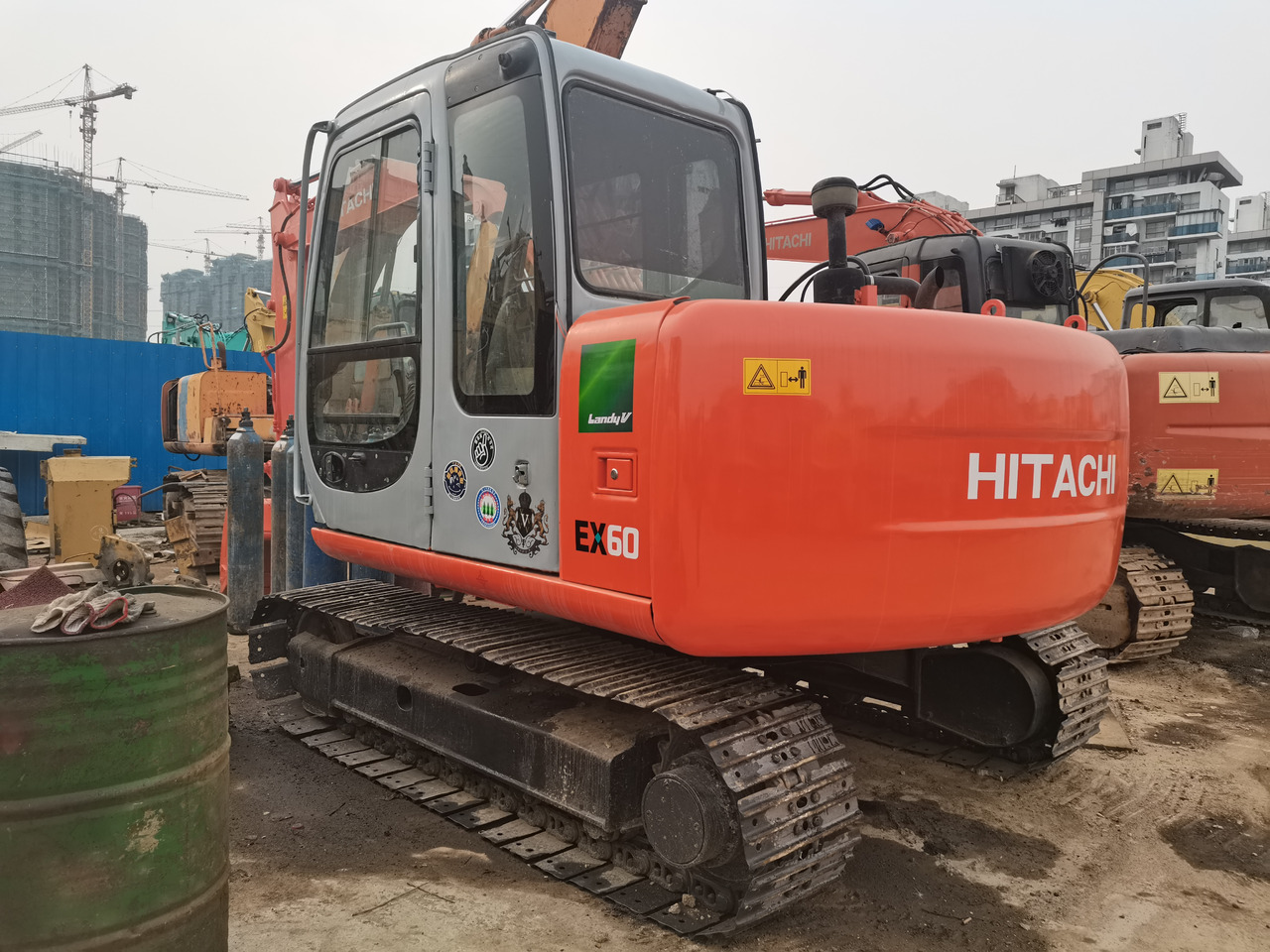 HITACHI EX60 - Гусеничный экскаватор: фото 1 HITACHI EX60 - Гусеничный экскаватор: фото 1